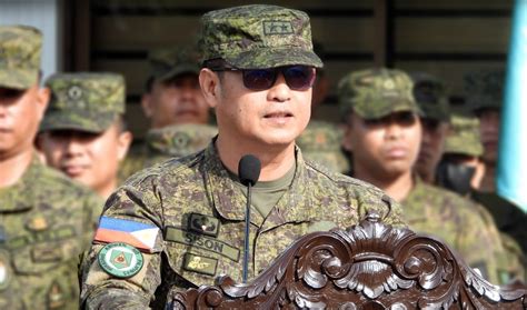 Mga video ng army recruitment office.